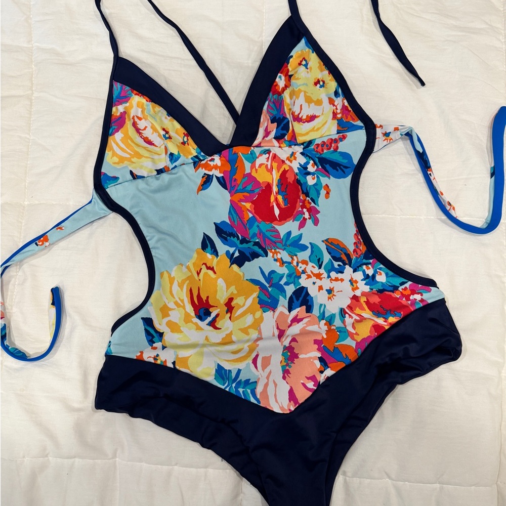 Reversible Onepiece Swimsuit